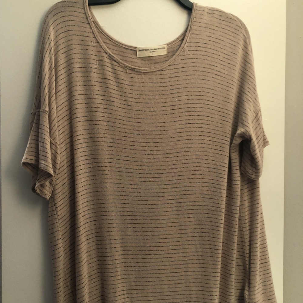 Urban Outfitter flowy back top